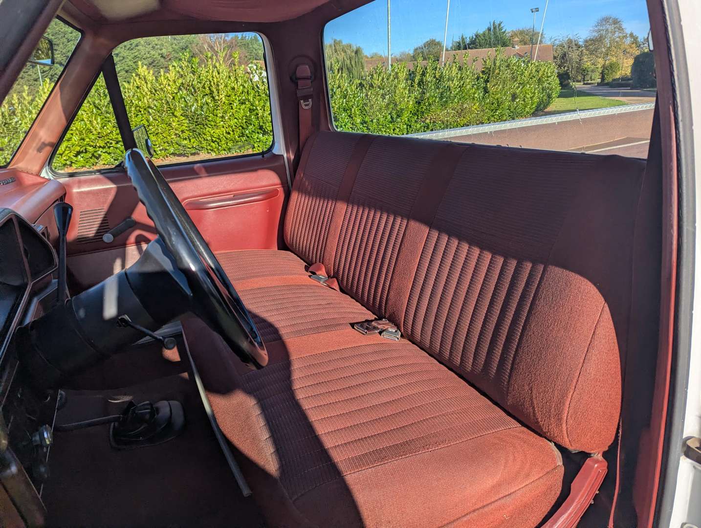 <p>1987 FORD F250 TRUCK LHD</p>