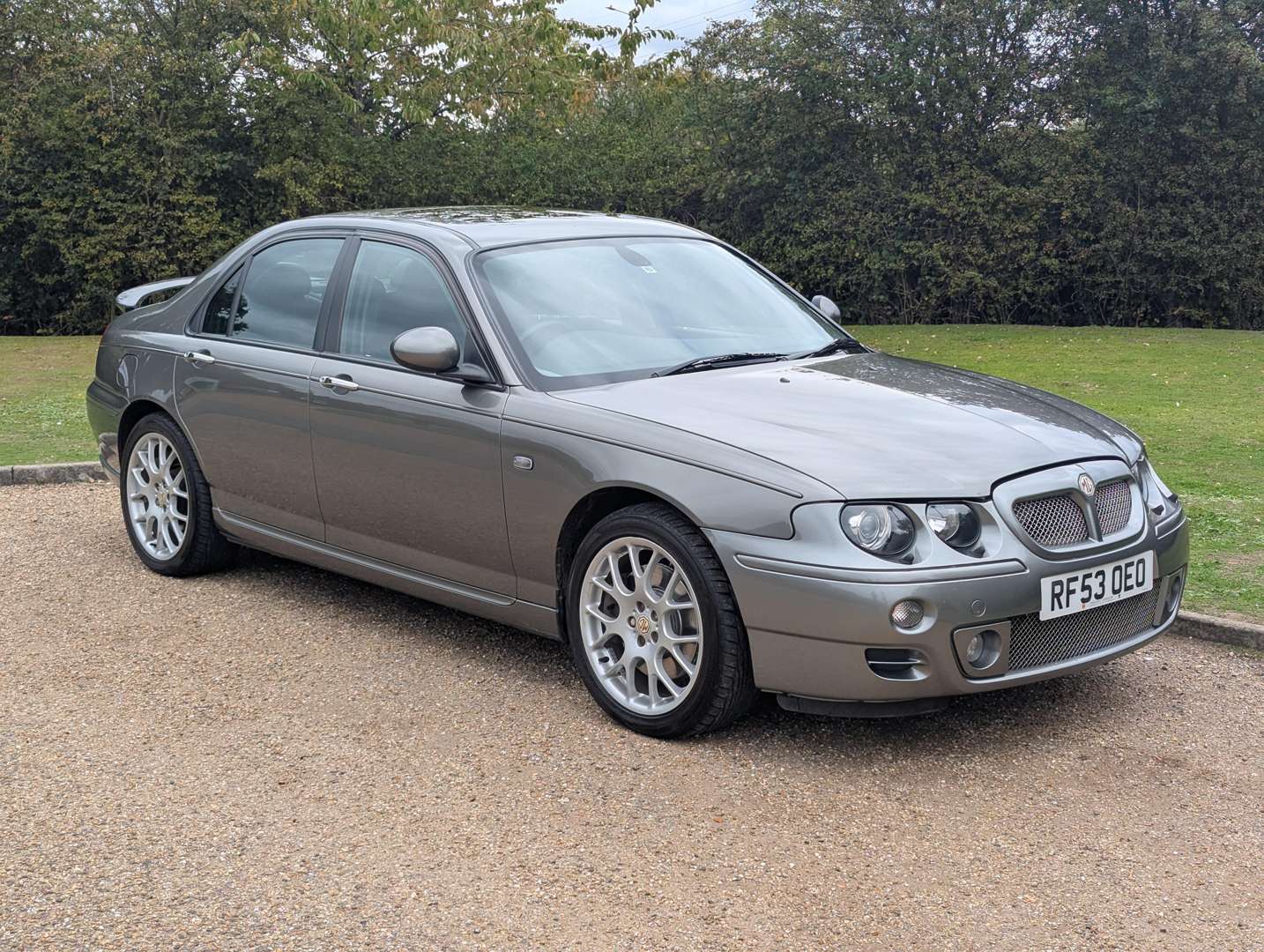 <p>2003 MG ZT SE 260 V8 - 24,271 MILES</p>