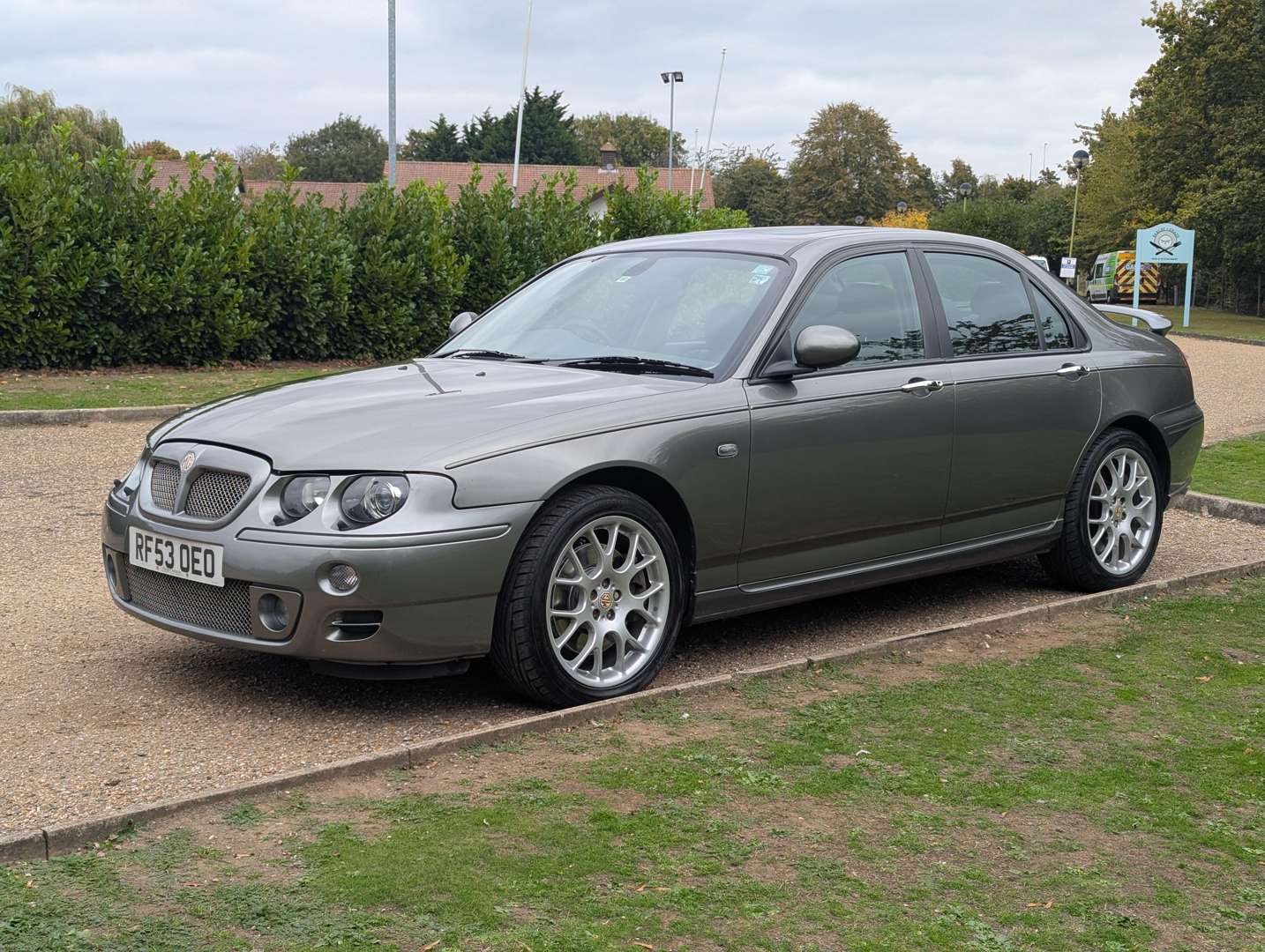 <p>2003 MG ZT SE 260 V8 - 24,271 MILES</p>