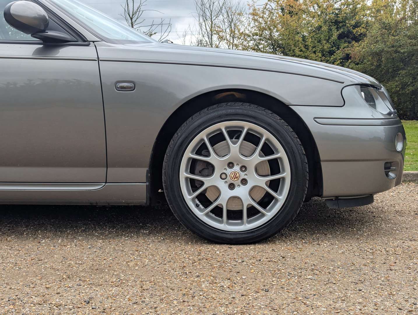 <p>2003 MG ZT SE 260 V8 - 24,271 MILES</p>