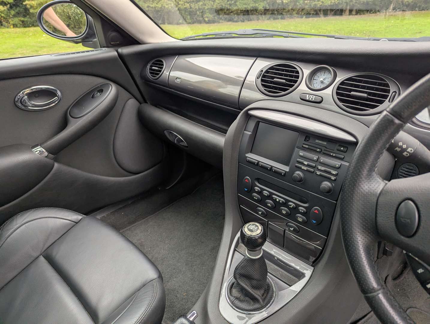 <p>2003 MG ZT SE 260 V8 - 24,271 MILES</p>