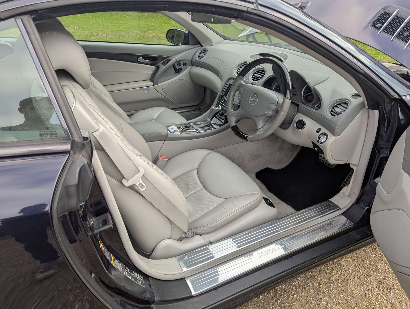 <p>2006 MERCEDES SL350 AUTO</p>