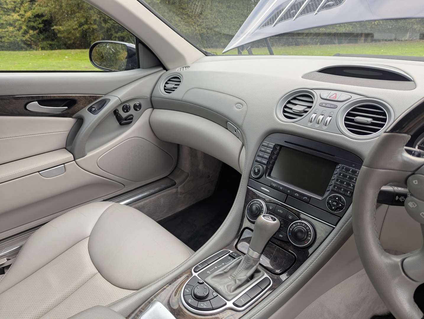 <p>2006 MERCEDES SL350 AUTO</p>