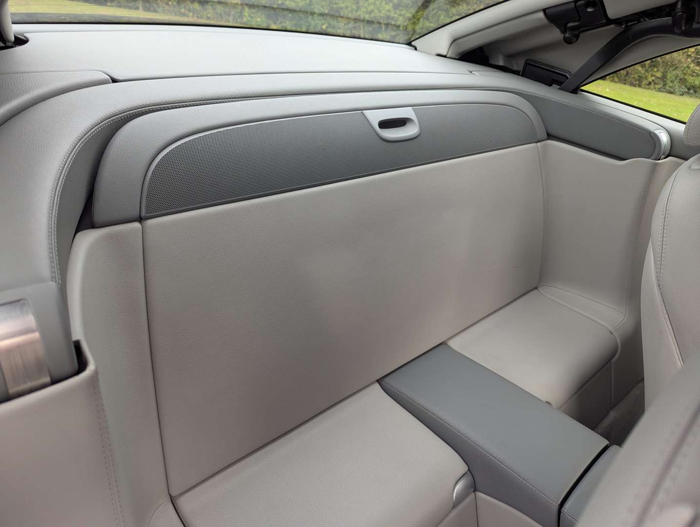 <p>2006 MERCEDES SL350 AUTO</p>