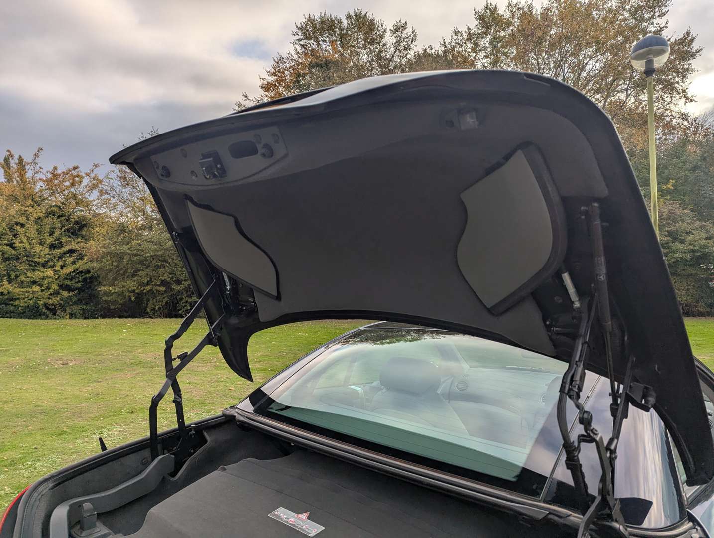 <p>2006 MERCEDES SL350 AUTO</p>