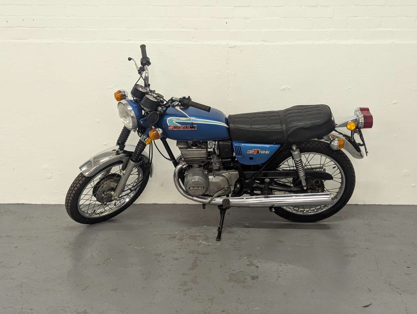 <p>1974 SUZUKI GT 185</p>