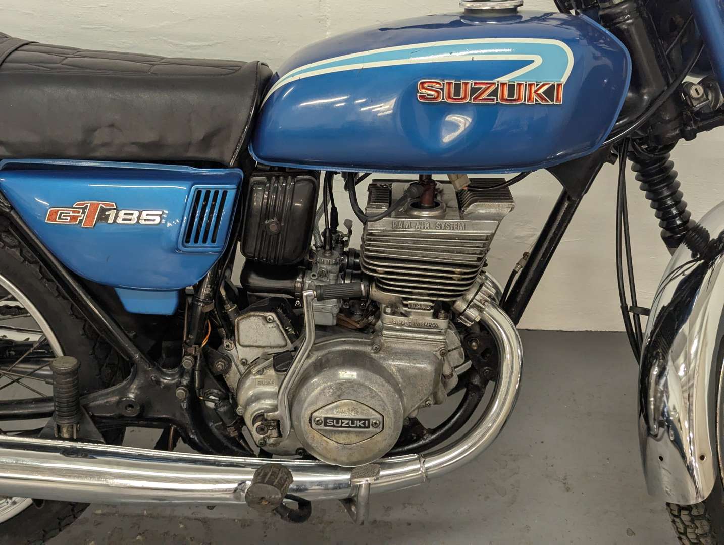 <p>1974 SUZUKI GT 185</p>