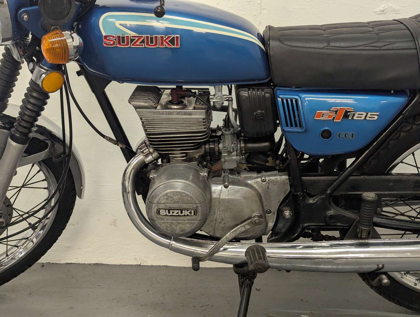 <p>1974 SUZUKI GT 185</p>