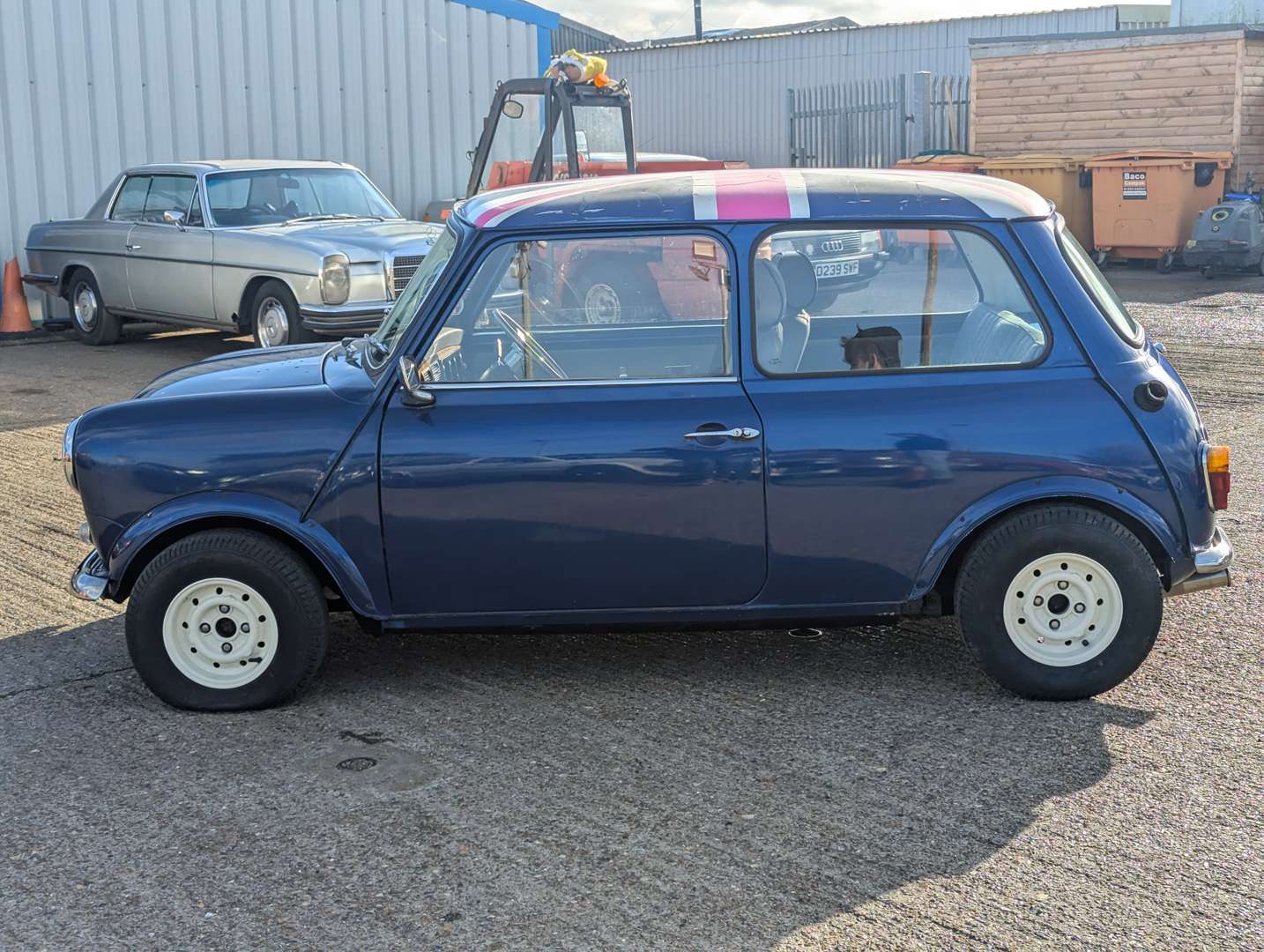 <p>1988 AUSTIN MINI MAYFAIR</p>