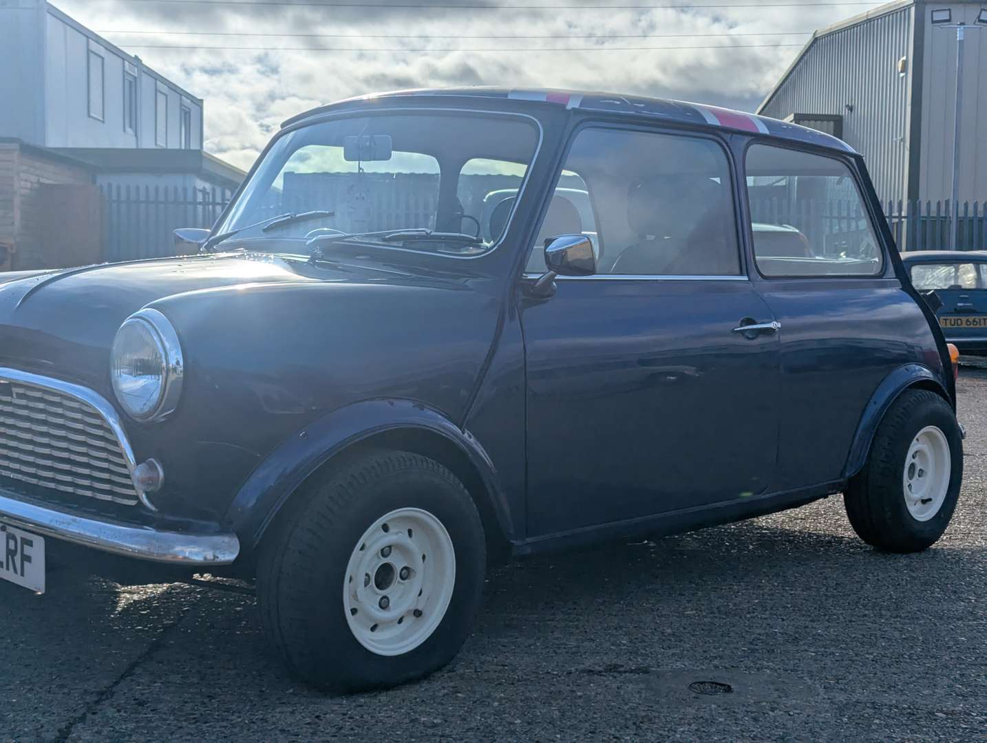 <p>1988 AUSTIN MINI MAYFAIR</p>