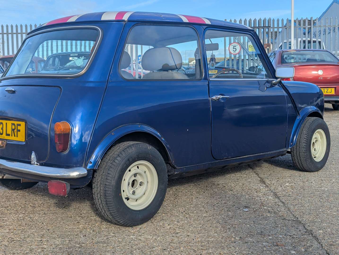 <p>1988 AUSTIN MINI MAYFAIR</p>
