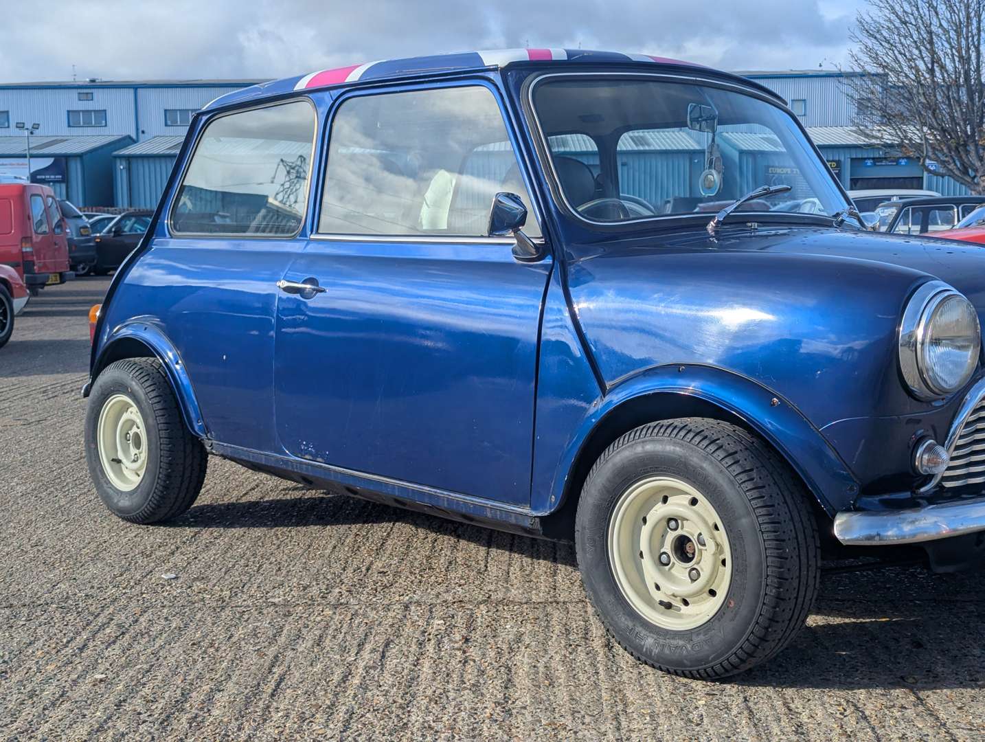 <p>1988 AUSTIN MINI MAYFAIR</p>
