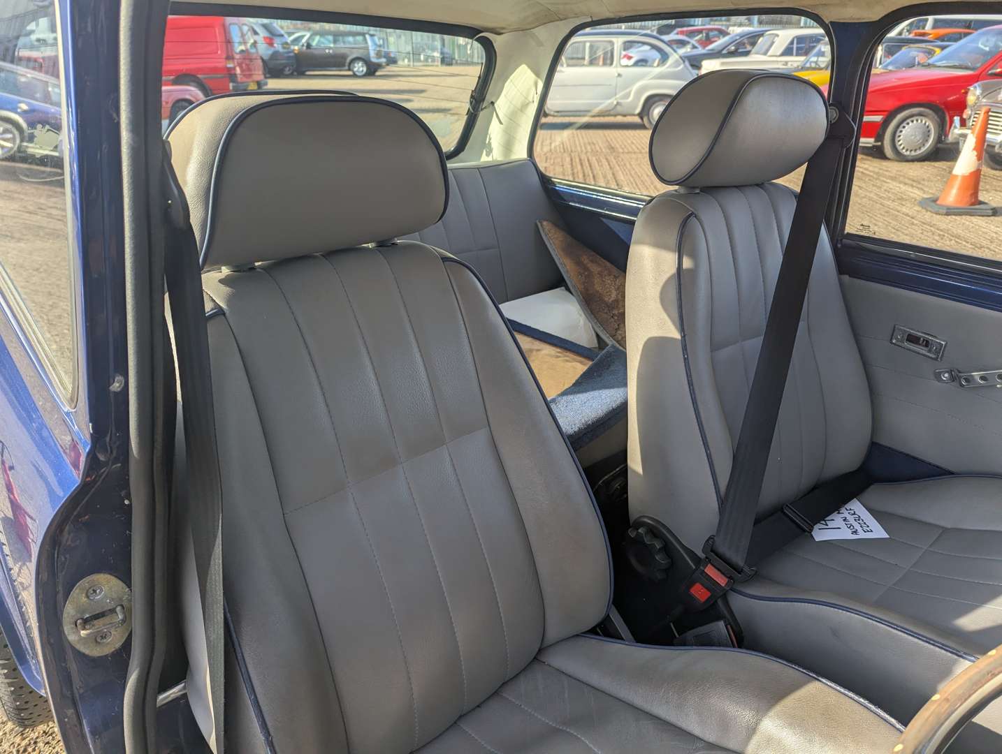 <p>1988 AUSTIN MINI MAYFAIR</p>