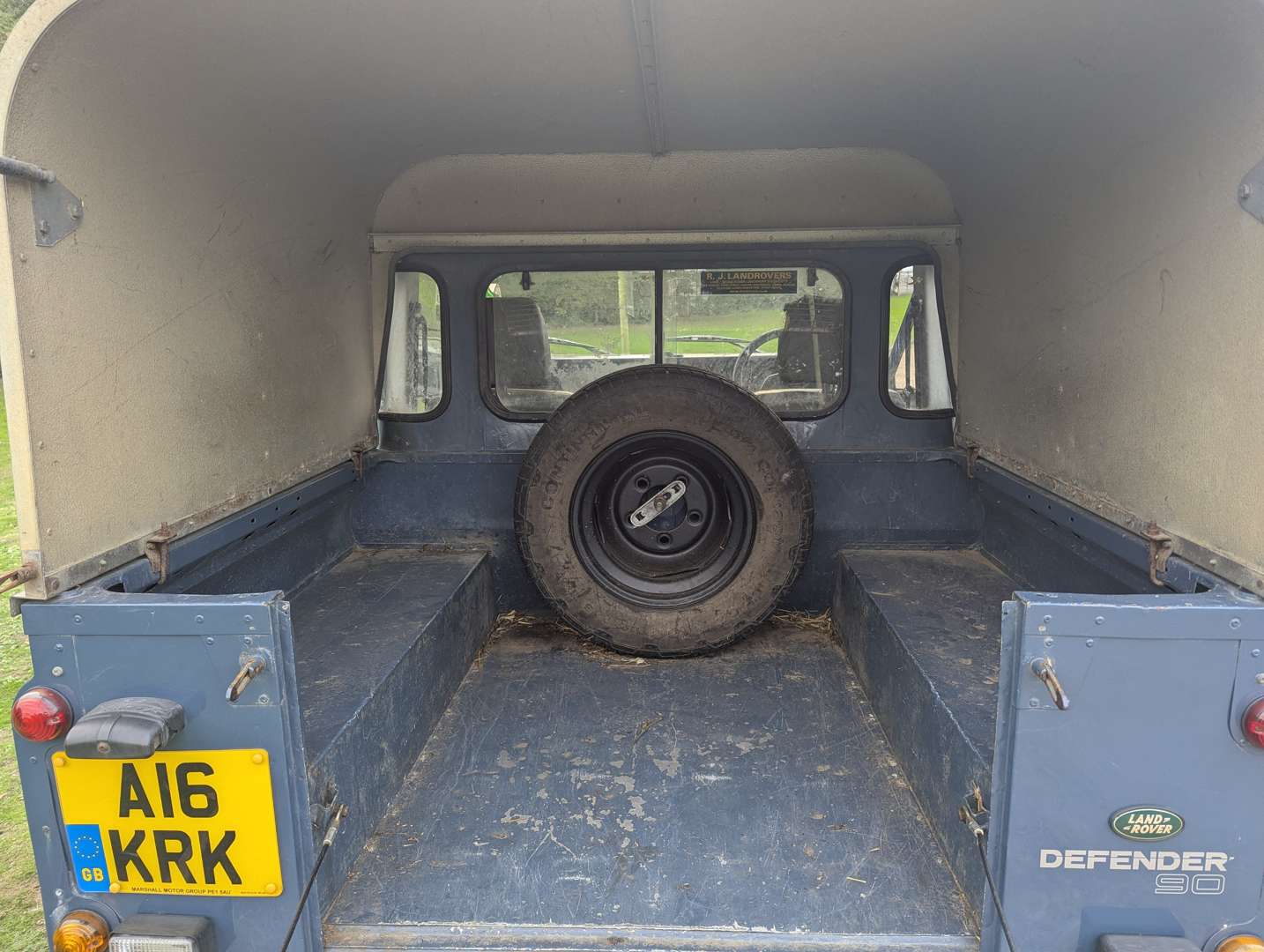 <p>1996 LAND ROVER DEFENDER 90 TDI</p>