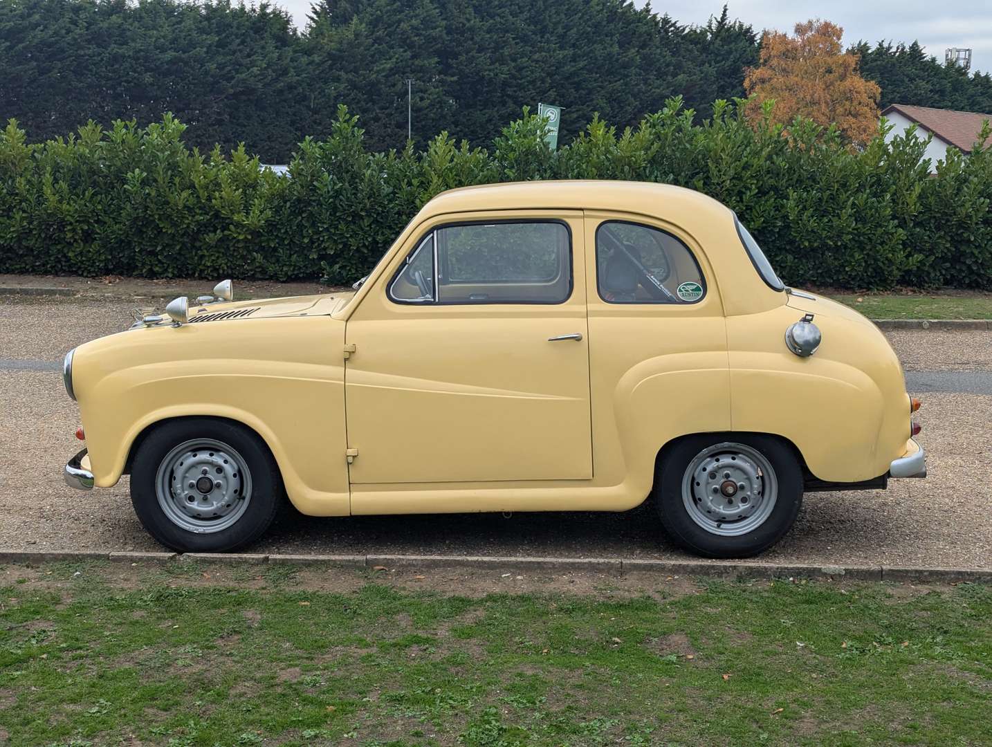 <p>1957 AUSTIN A35</p>
