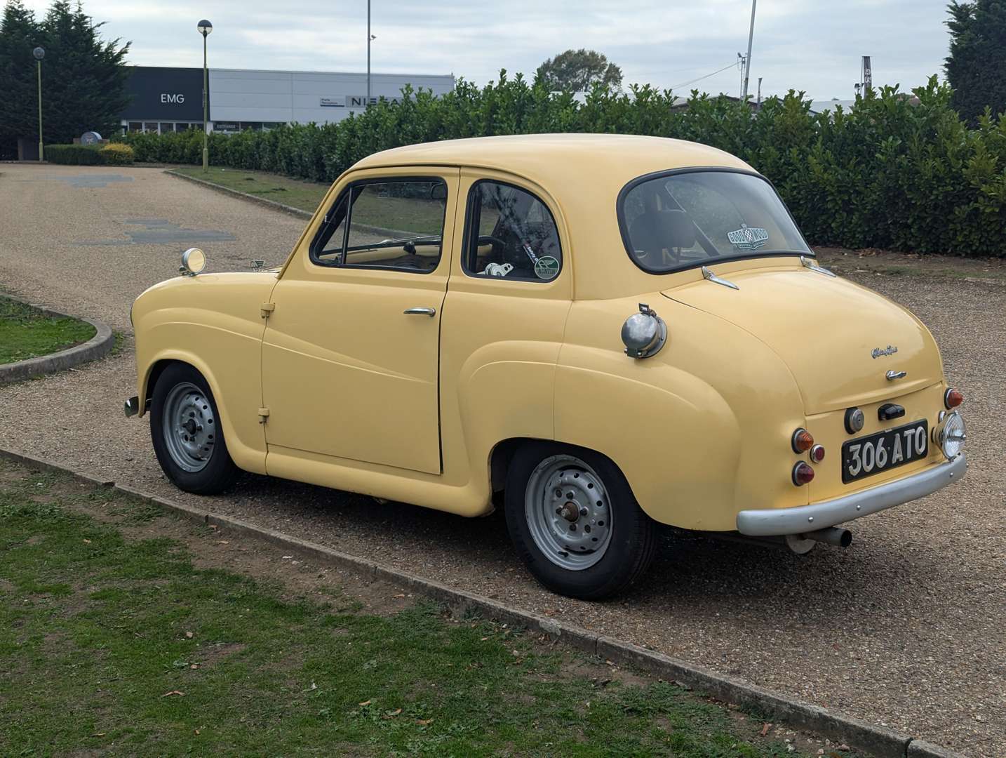 <p>1957 AUSTIN A35</p>