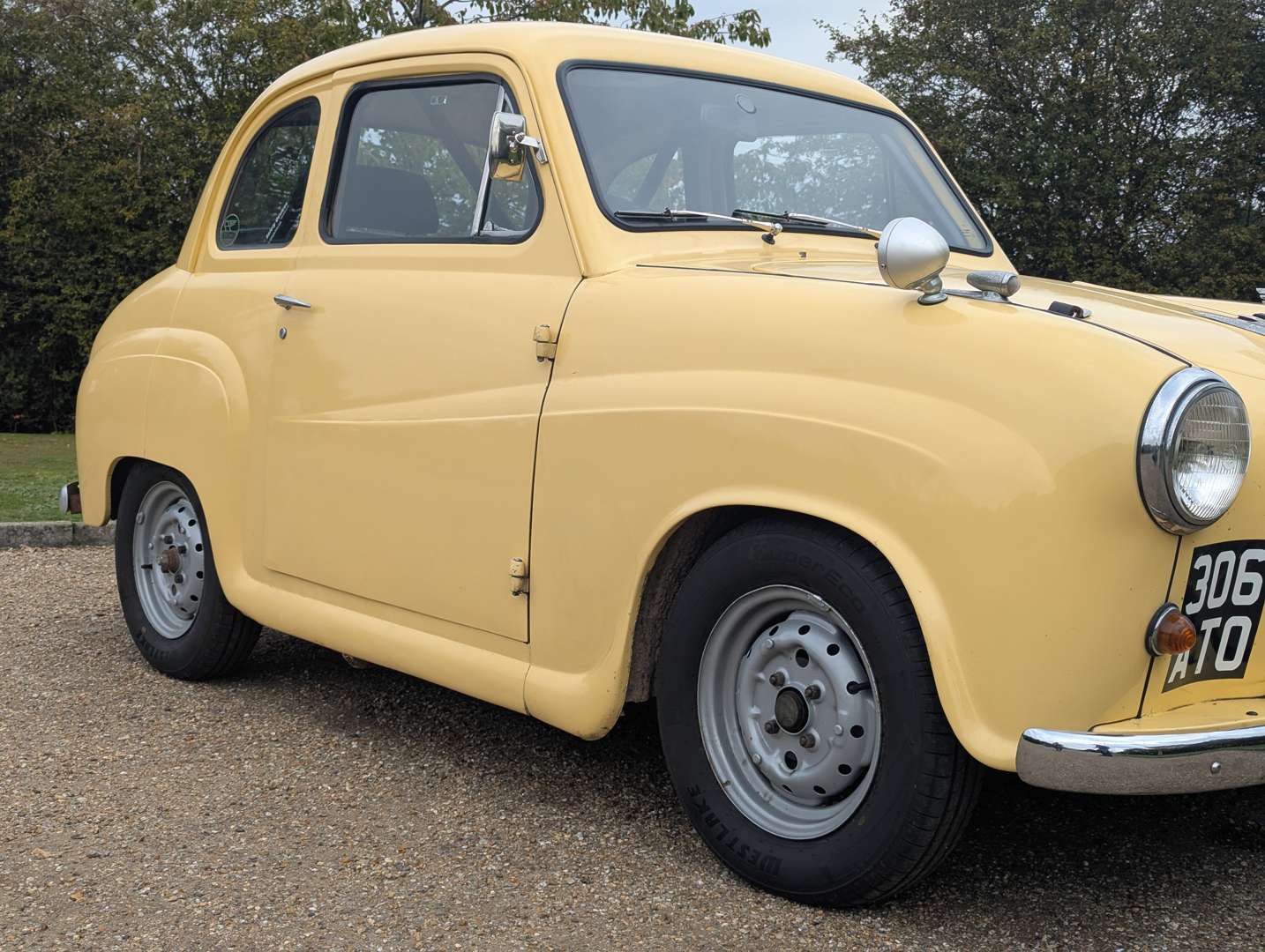 <p>1957 AUSTIN A35</p>