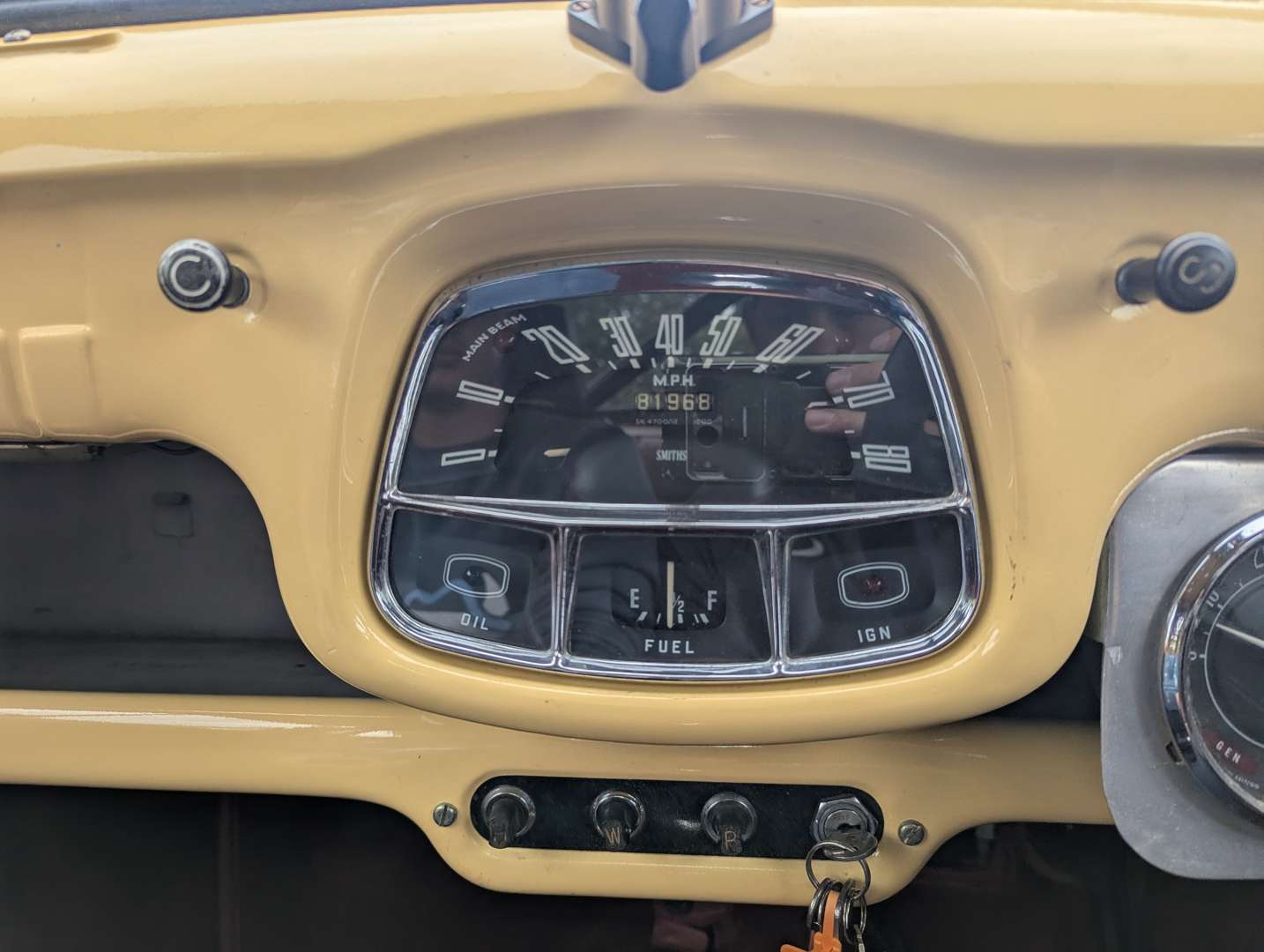 <p>1957 AUSTIN A35</p>