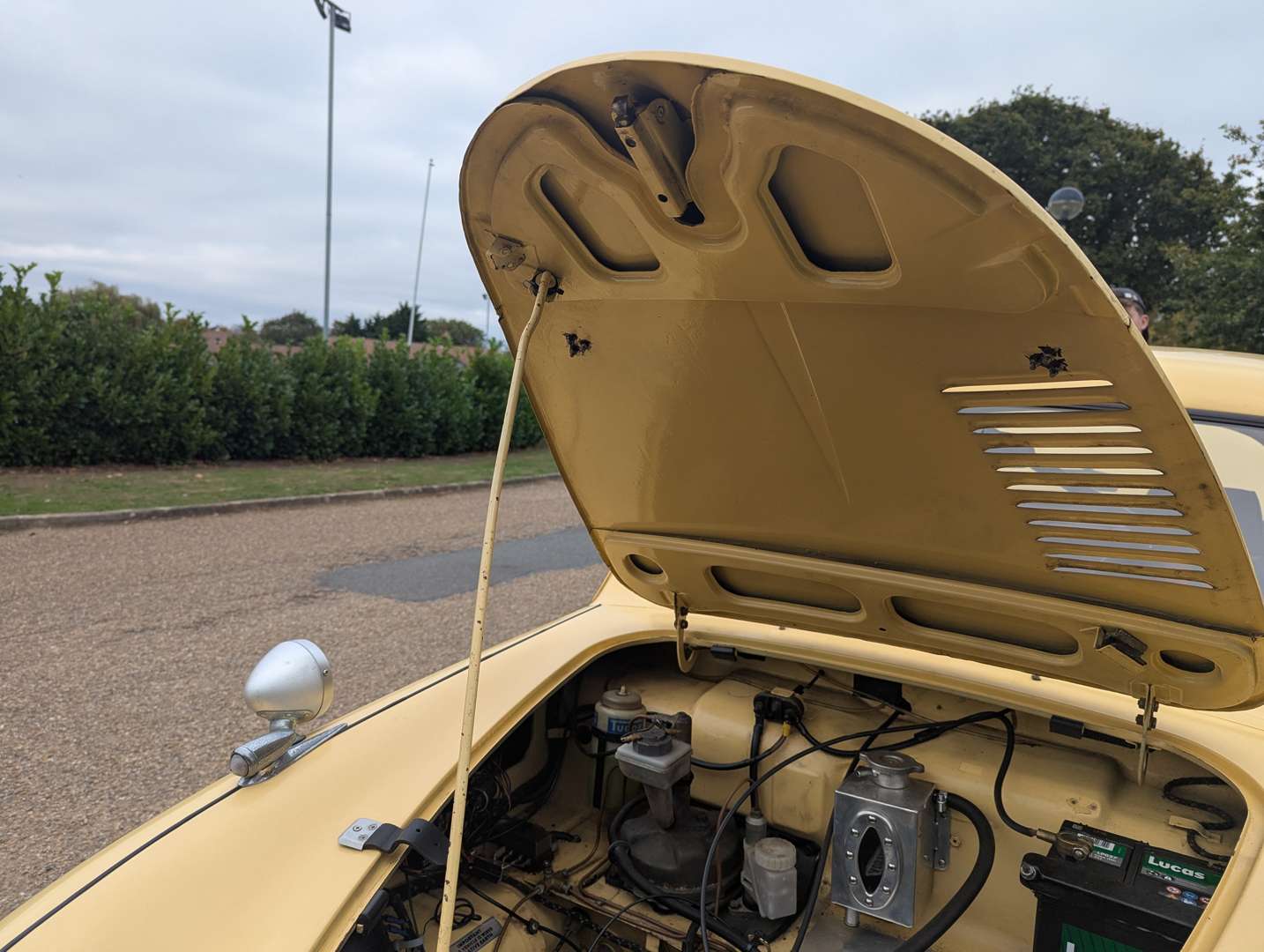 <p>1957 AUSTIN A35</p>