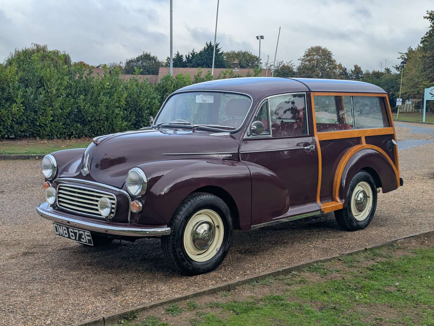 <p>1968 MORRIS MINOR 1000 TRAVELLER</p>