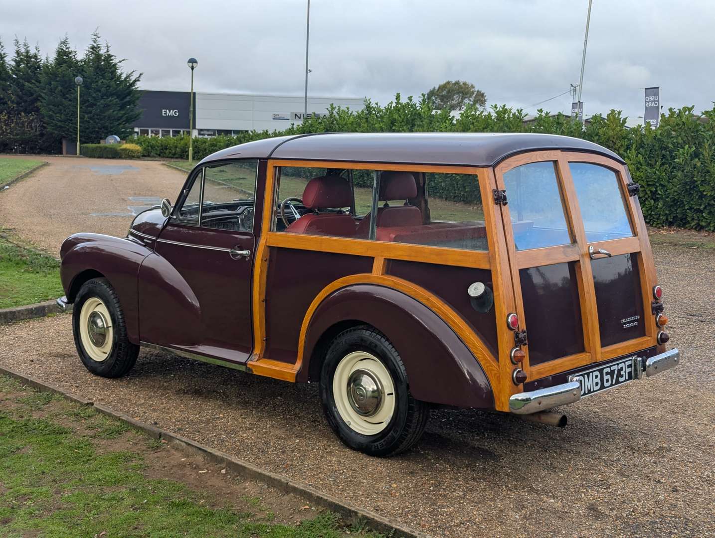 <p>1968 MORRIS MINOR 1000 TRAVELLER</p>