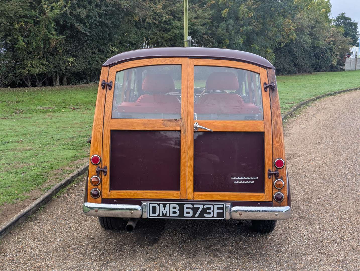 <p>1968 MORRIS MINOR 1000 TRAVELLER</p>