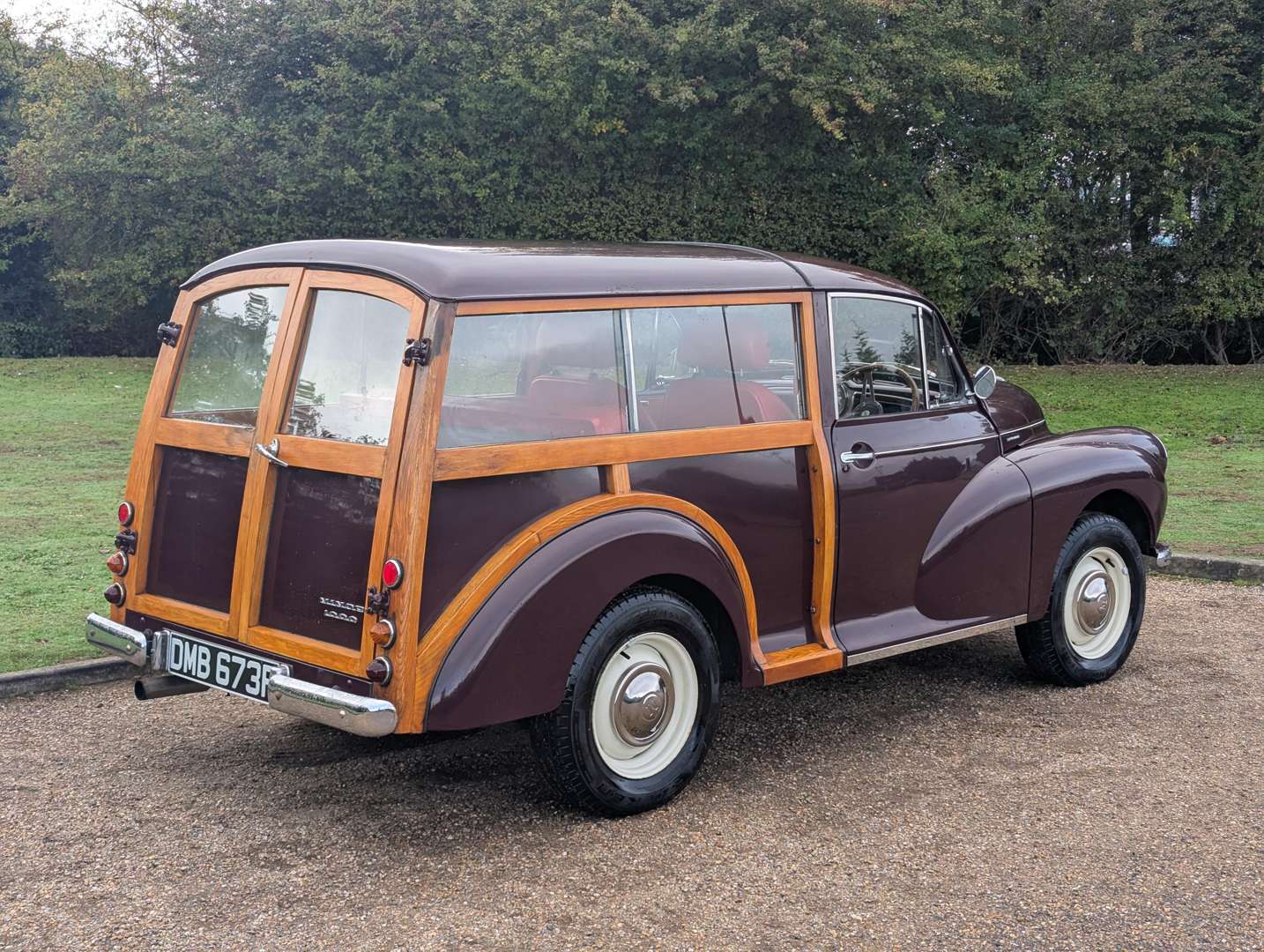 <p>1968 MORRIS MINOR 1000 TRAVELLER</p>