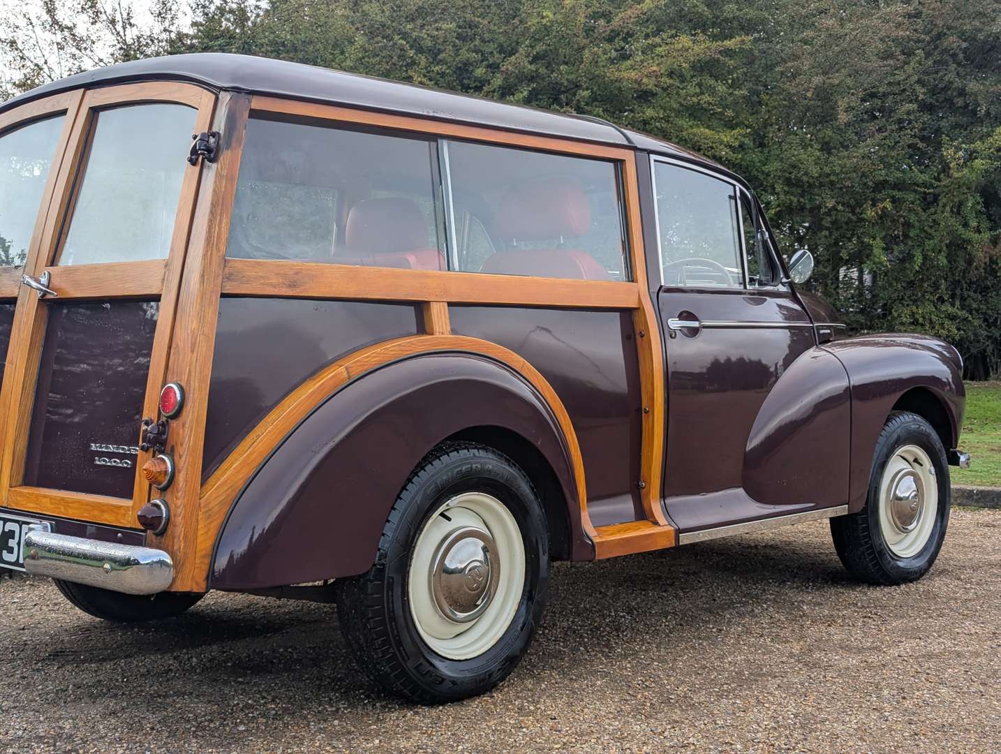 <p>1968 MORRIS MINOR 1000 TRAVELLER</p>
