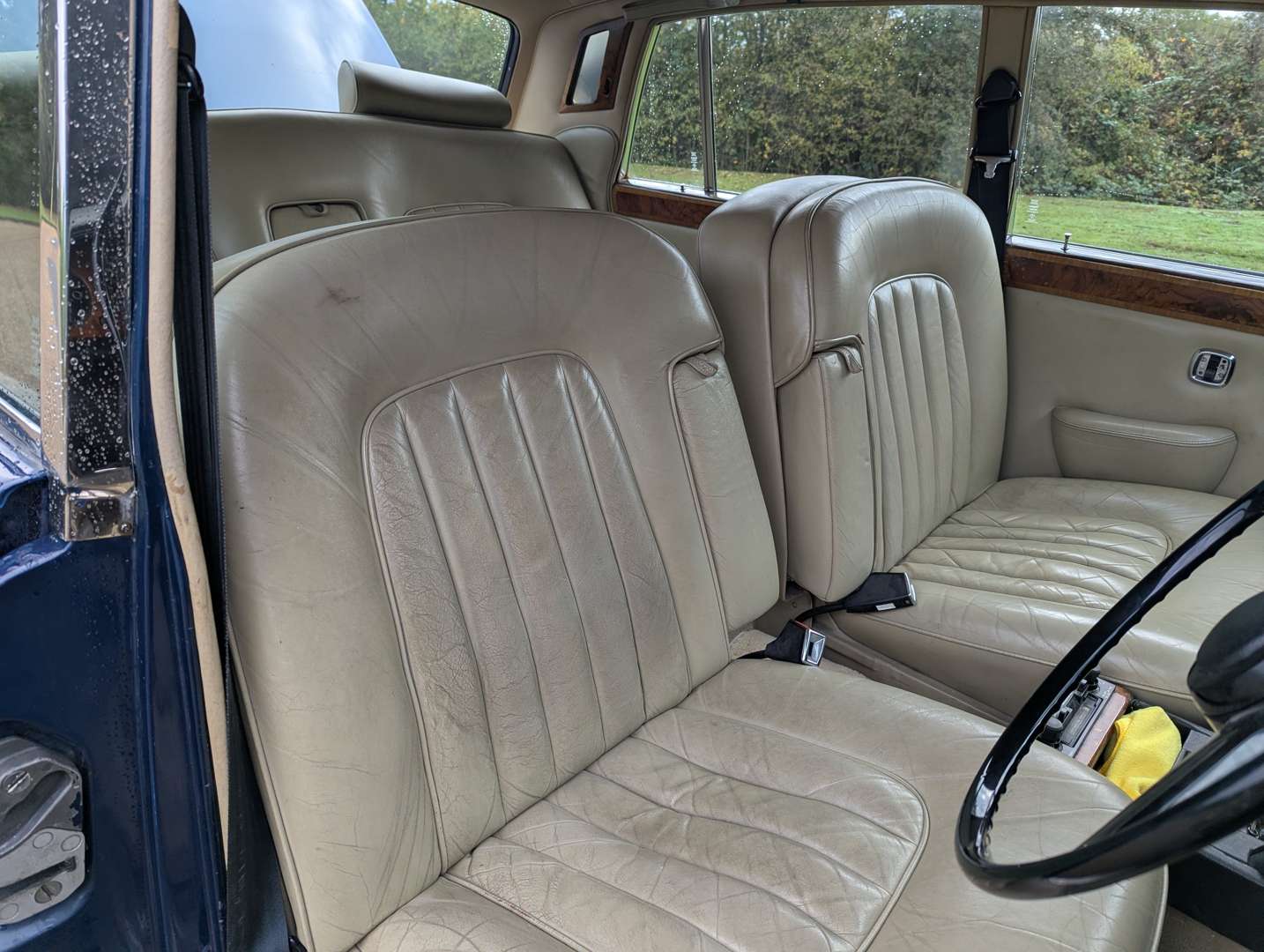 <p>1976 ROLLS ROYCE SILVER SHADOW I</p>