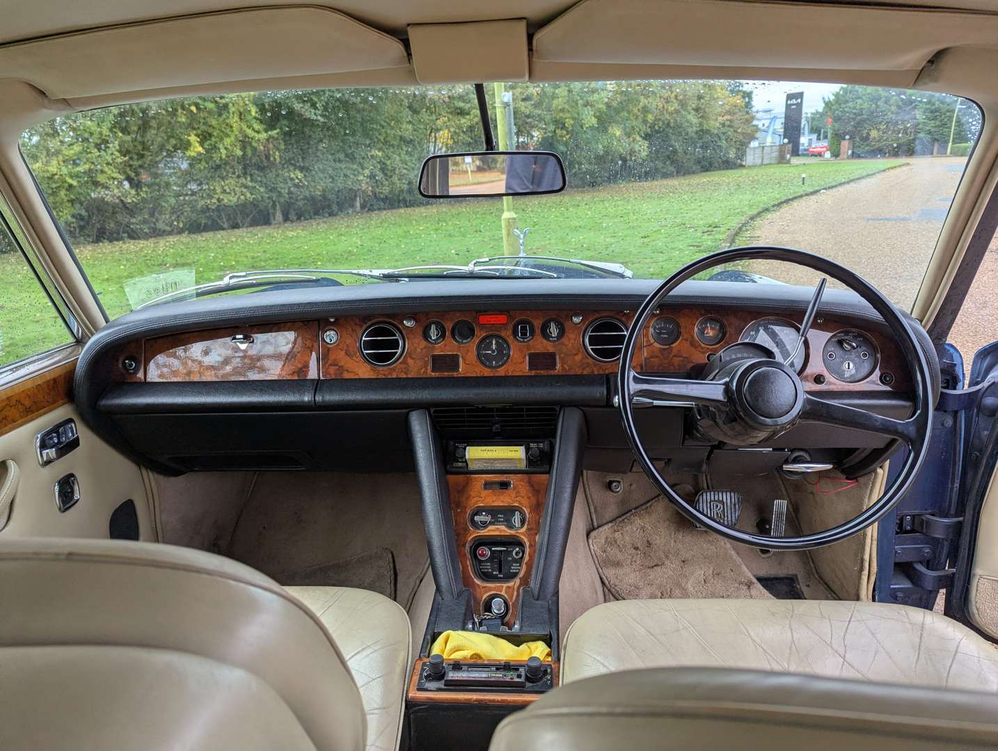 <p>1976 ROLLS ROYCE SILVER SHADOW I</p>