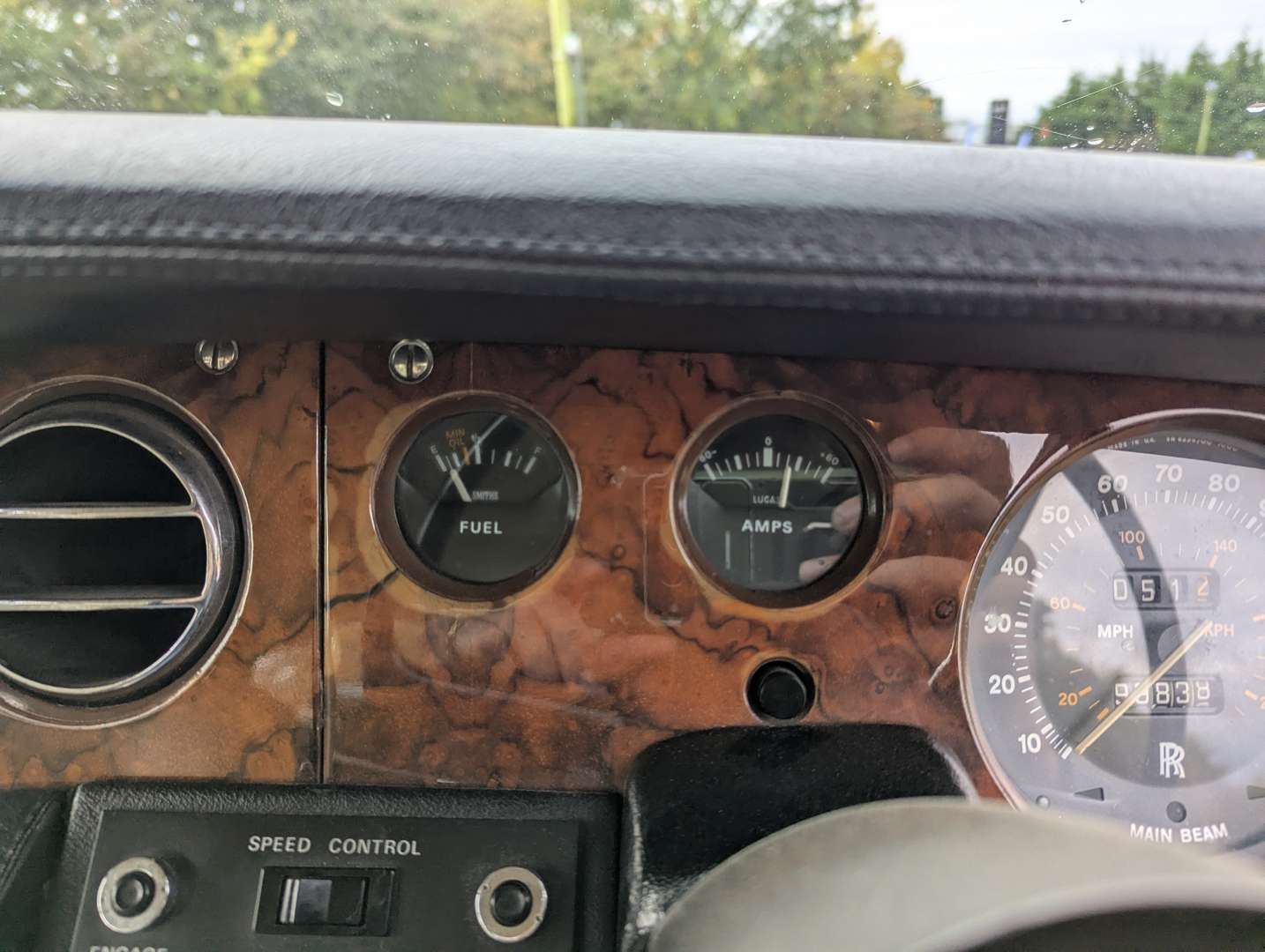 <p>1976 ROLLS ROYCE SILVER SHADOW I</p>