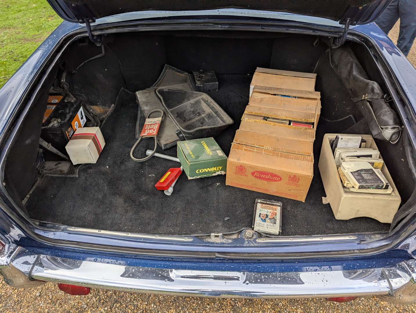 <p>1976 ROLLS ROYCE SILVER SHADOW I</p>