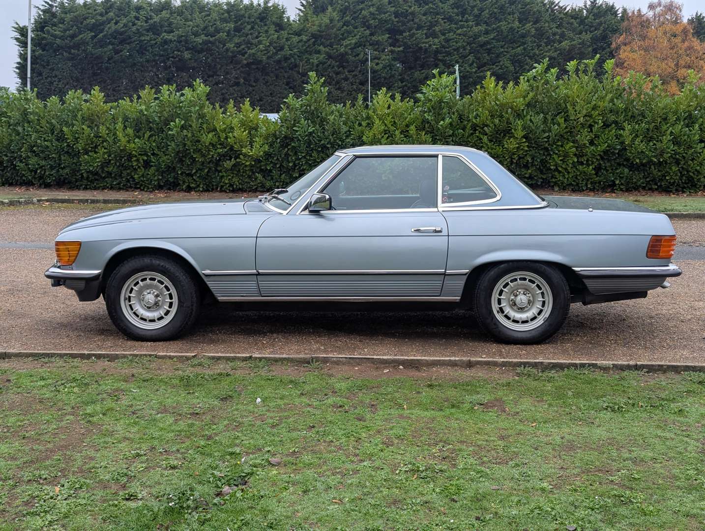 <p>1984 MERCEDES 280 SL AUTO</p>