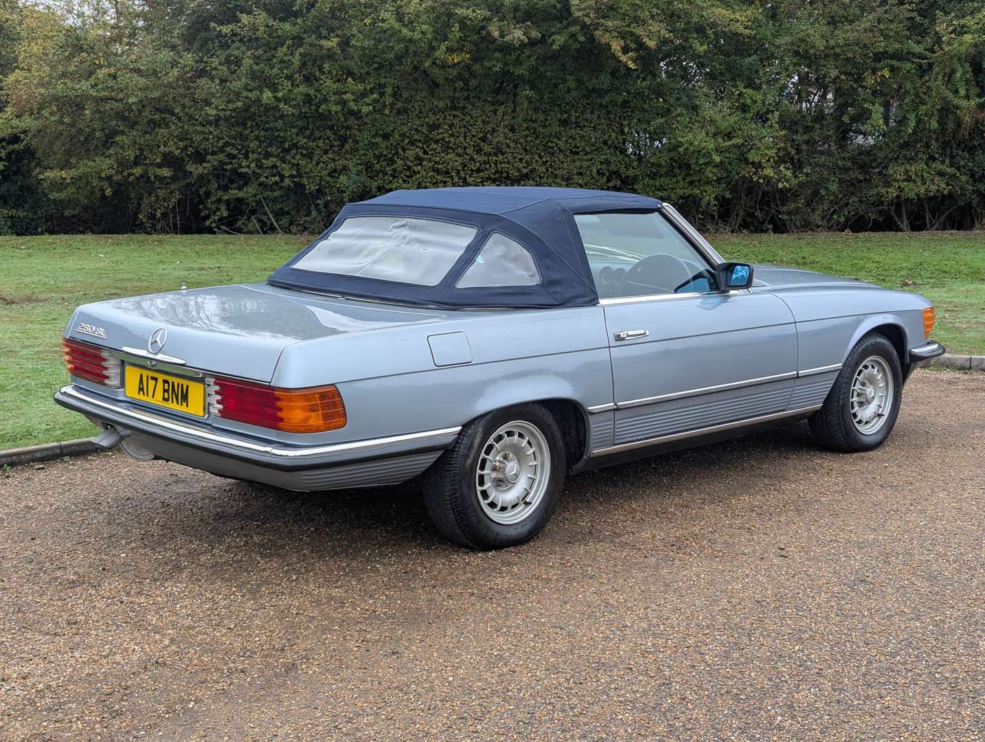 <p>1984 MERCEDES 280 SL AUTO</p>