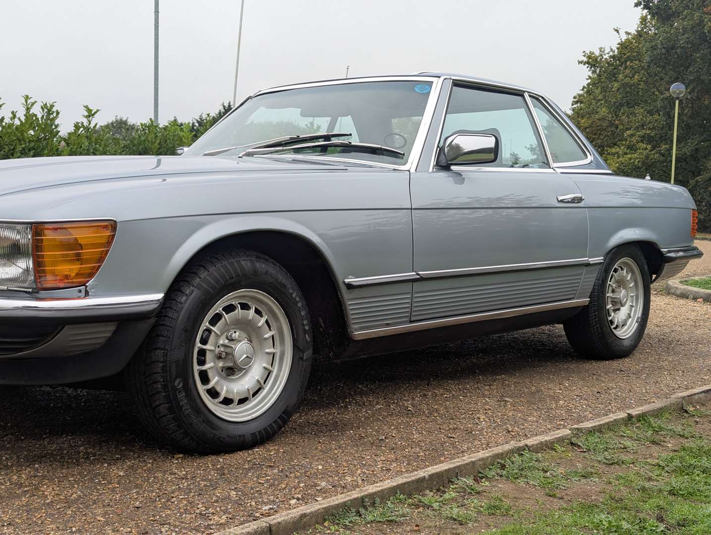 <p>1984 MERCEDES 280 SL AUTO</p>