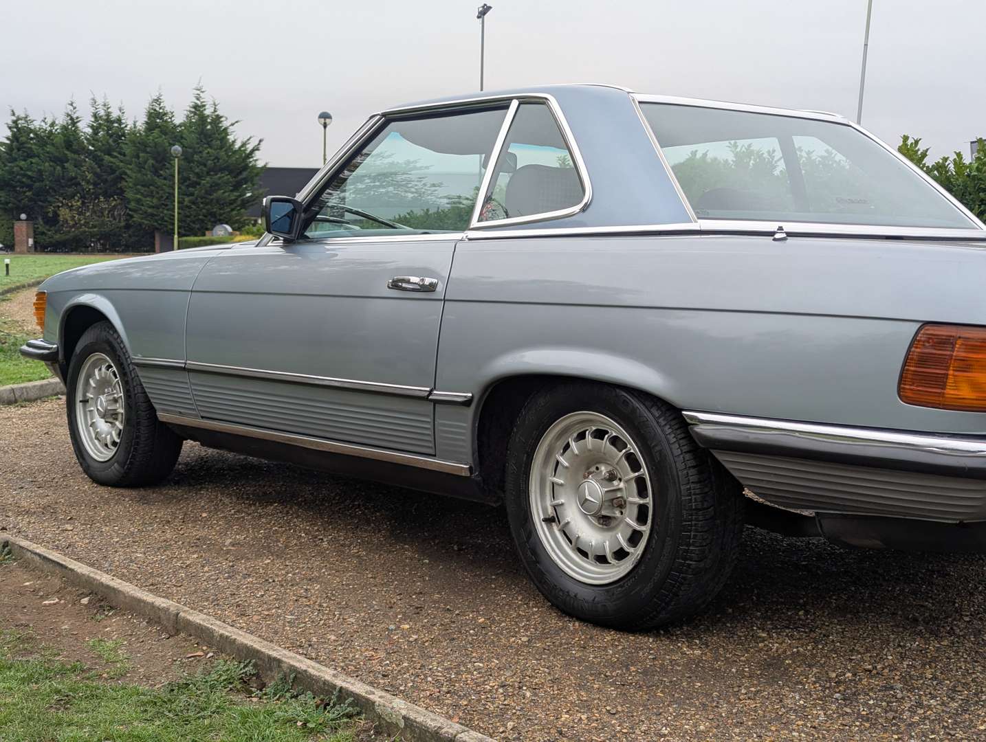 <p>1984 MERCEDES 280 SL AUTO</p>