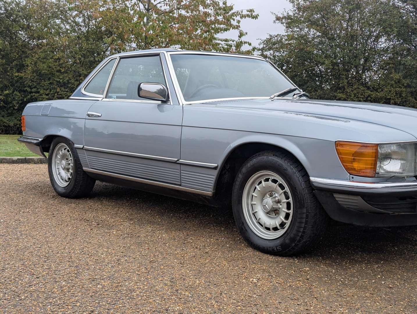 <p>1984 MERCEDES 280 SL AUTO</p>