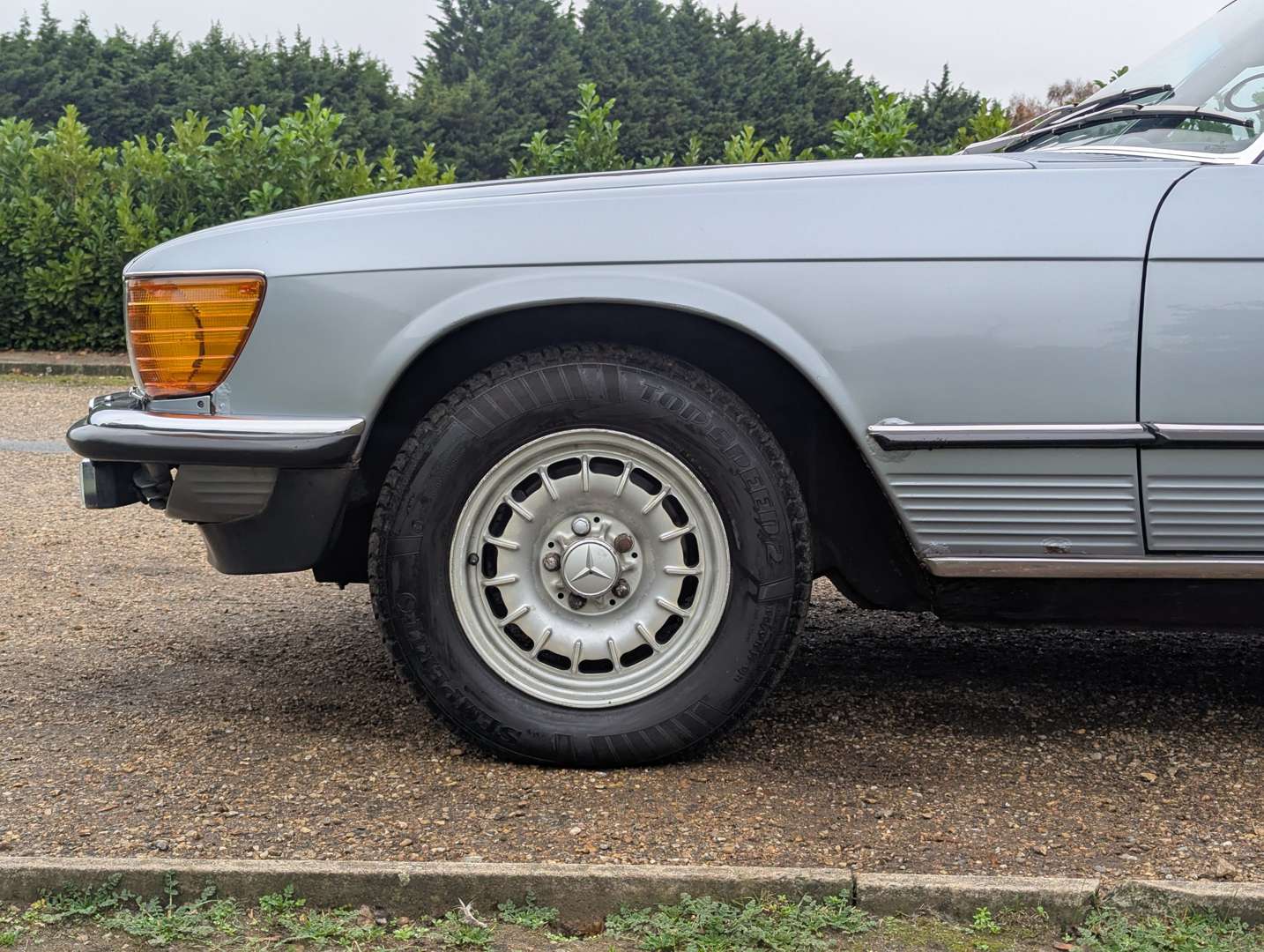 <p>1984 MERCEDES 280 SL AUTO</p>