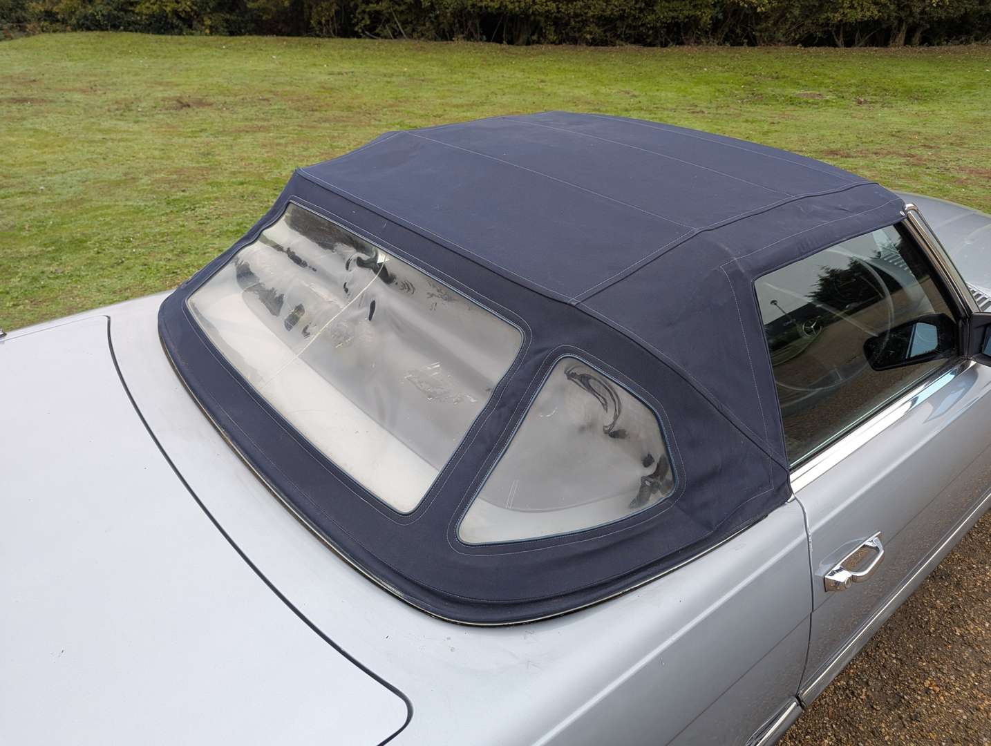 <p>1984 MERCEDES 280 SL AUTO</p>