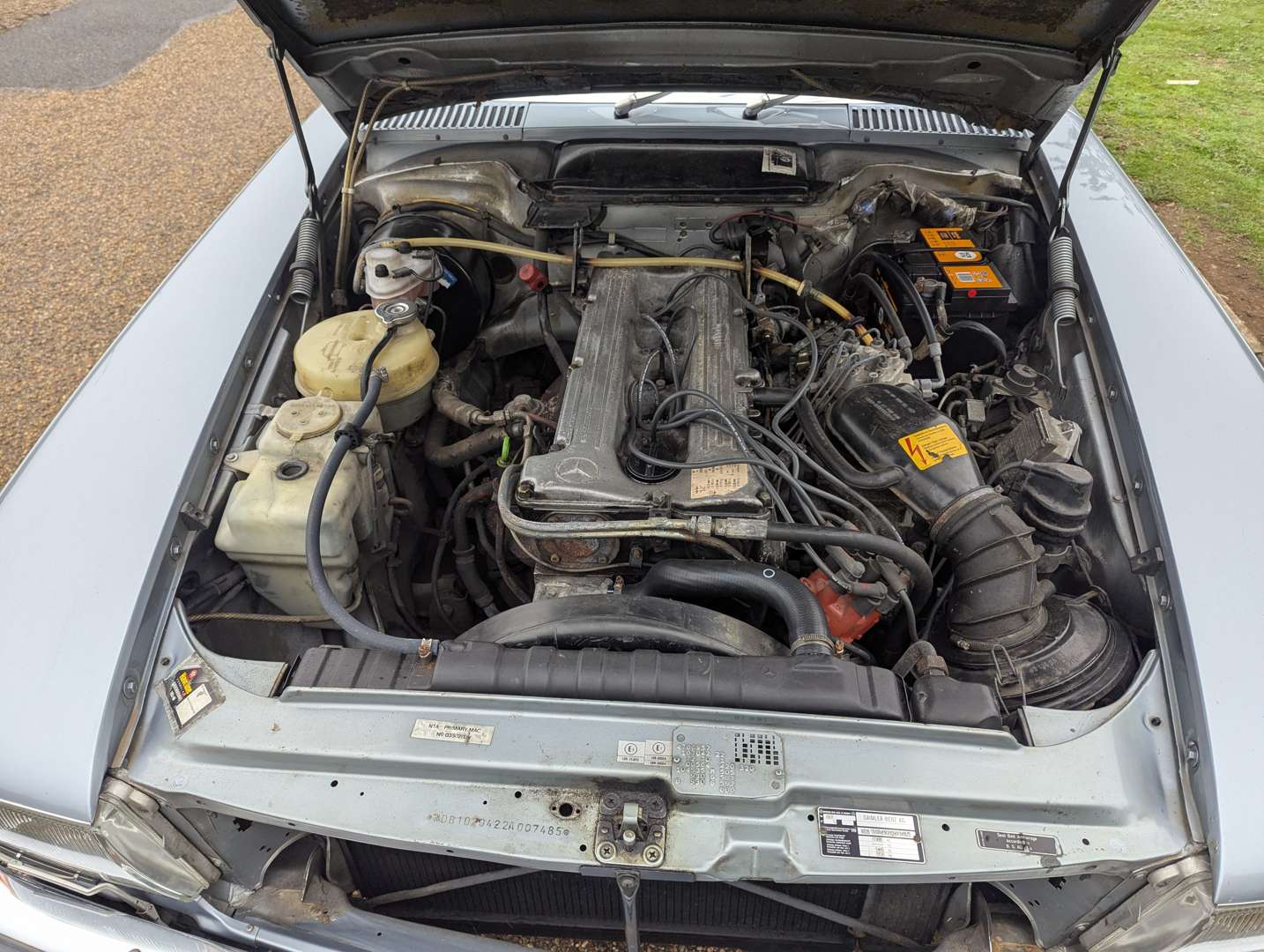 <p>1984 MERCEDES 280 SL AUTO</p>