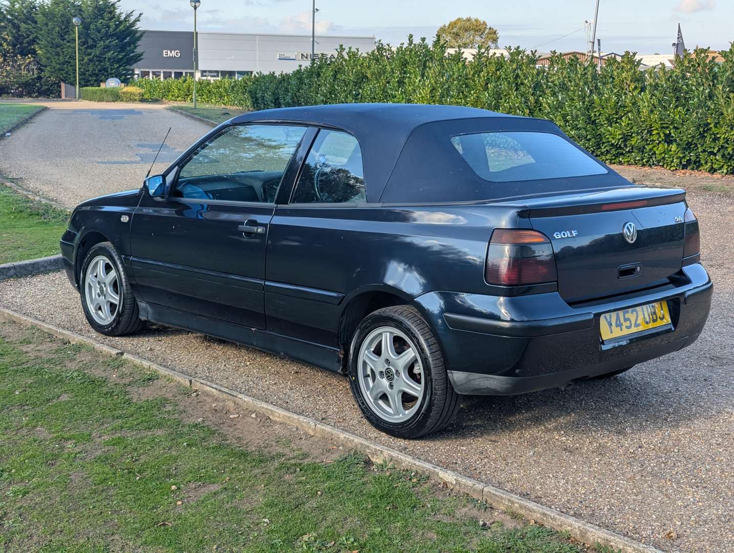 <p>2001 VW GOLF CABRIOLET SE</p>
