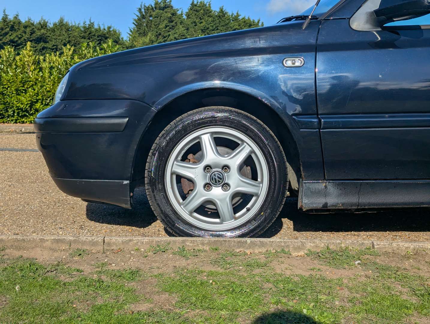 <p>2001 VW GOLF CABRIOLET SE</p>