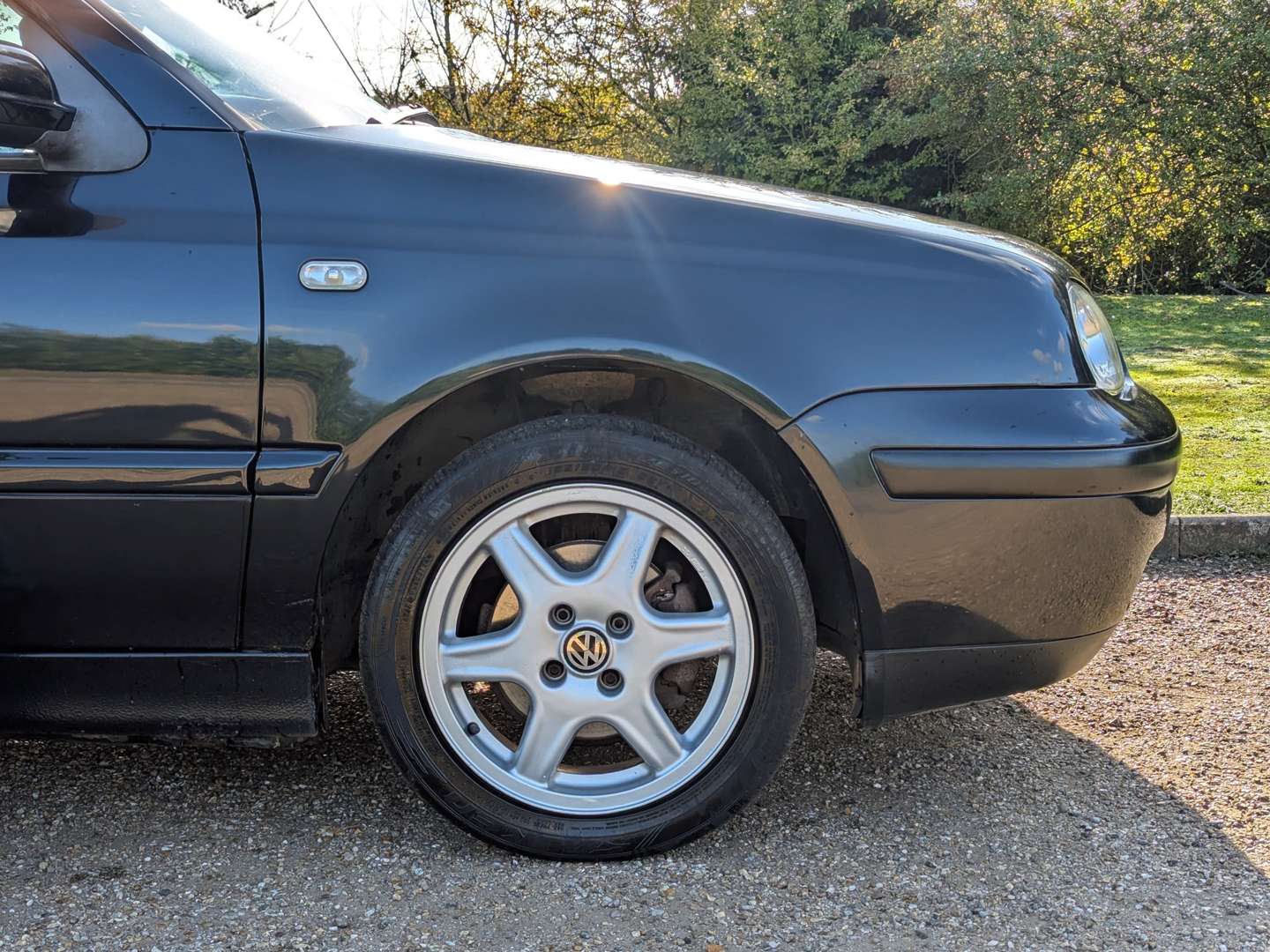 <p>2001 VW GOLF CABRIOLET SE</p>