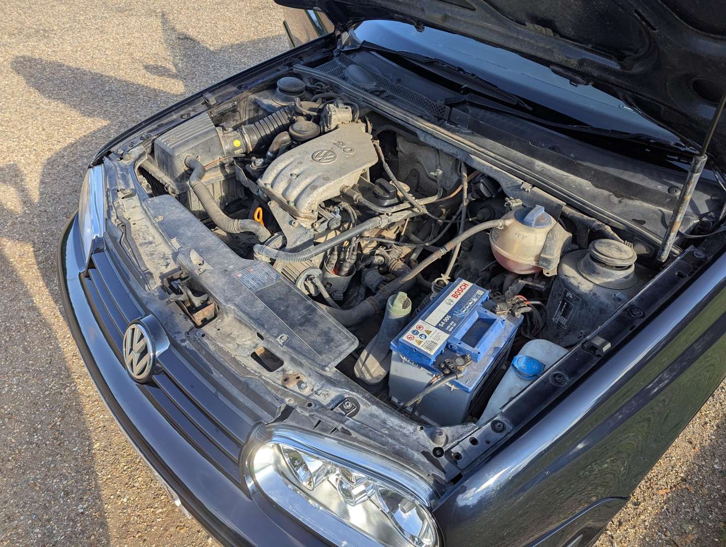 <p>2001 VW GOLF CABRIOLET SE</p>