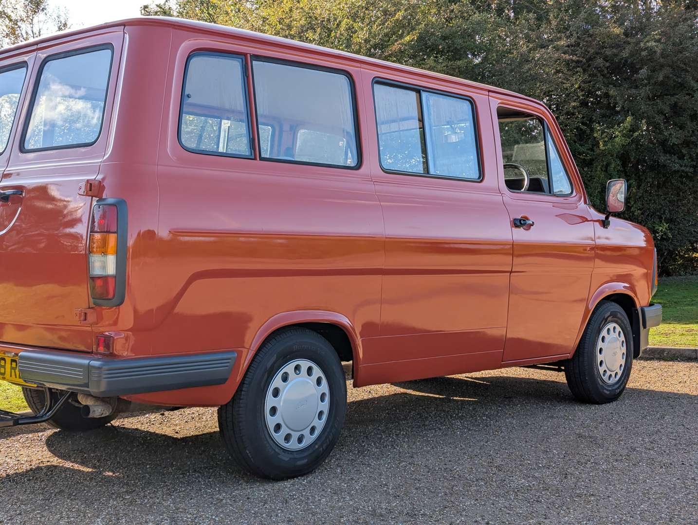 <p>1985 FORD TRANSIT MINIBUS</p>