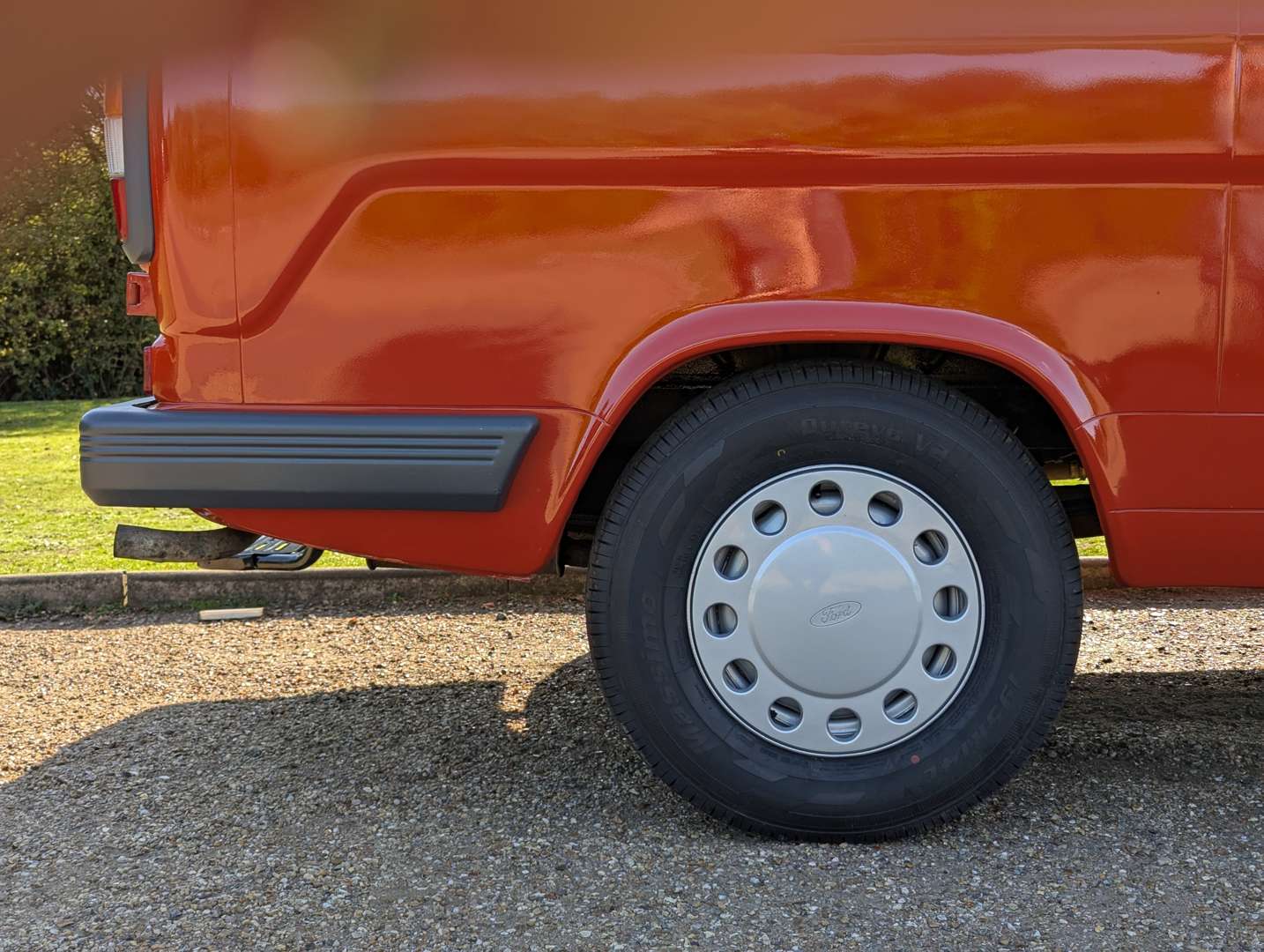 <p>1985 FORD TRANSIT MINIBUS</p>