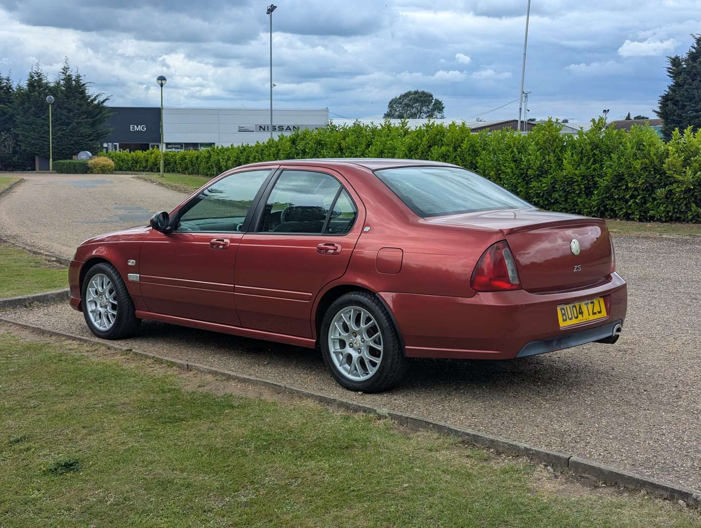 <p>2004 MG ZS</p>