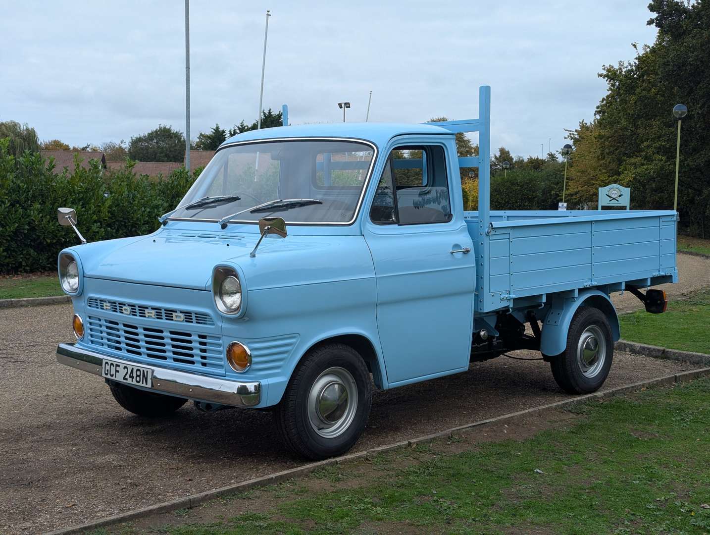 <p>1974 FORD TRANSIT MKI PICK-UP</p>