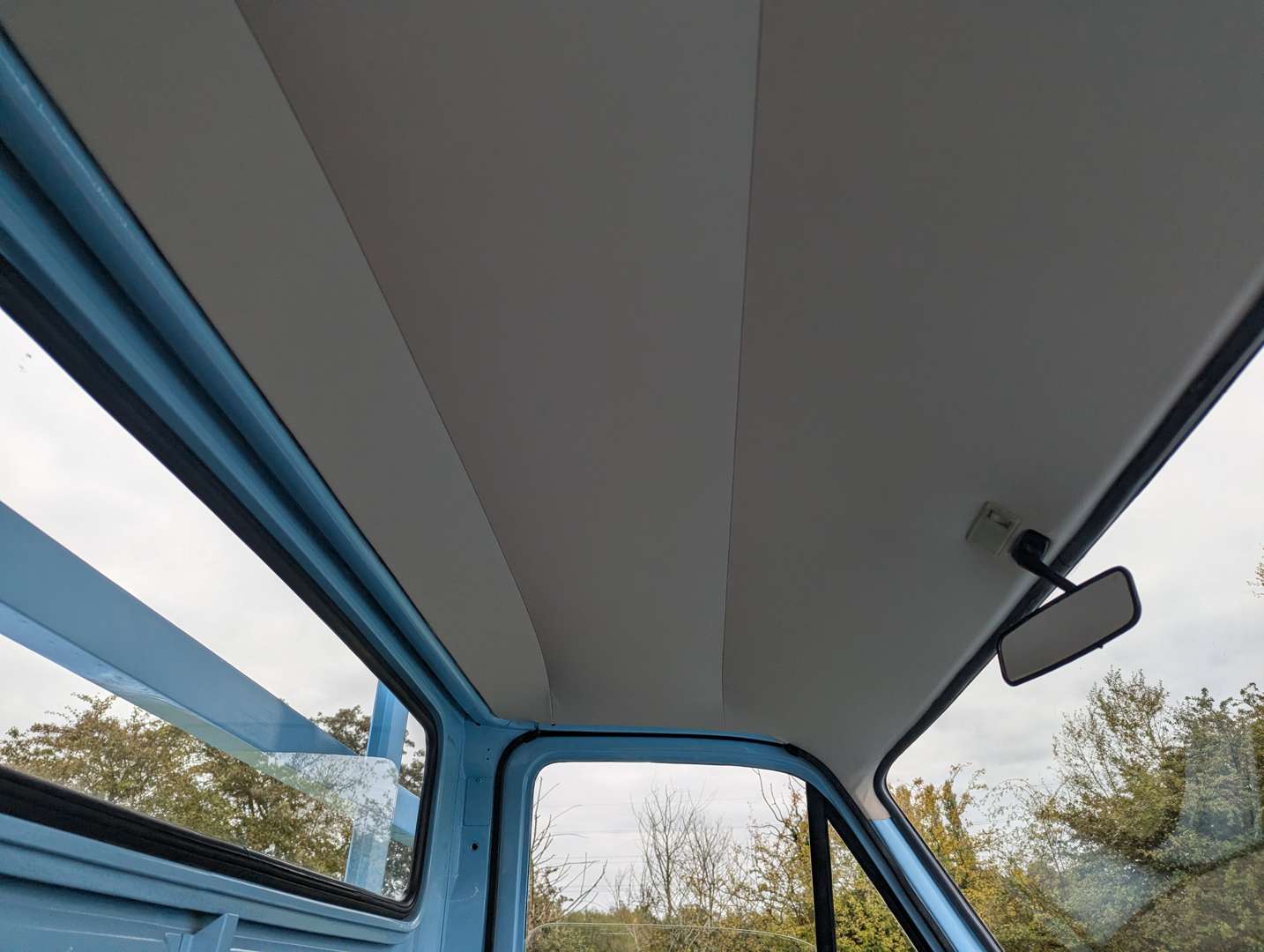 <p>1974 FORD TRANSIT MKI PICK-UP</p>