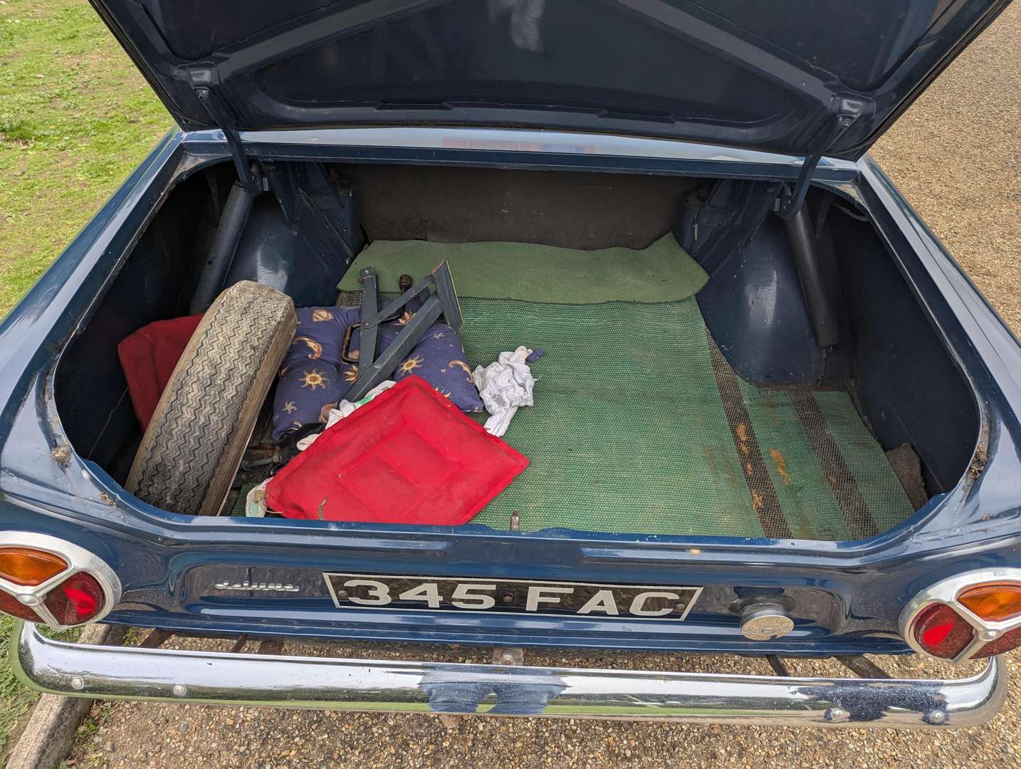 <p>1963 FORD CORTINA DE LUXE</p>